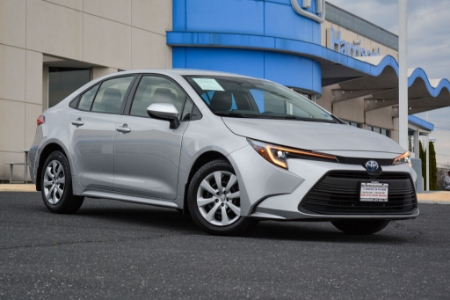 2025 Toyota Corolla HYBRID LE SEDAN