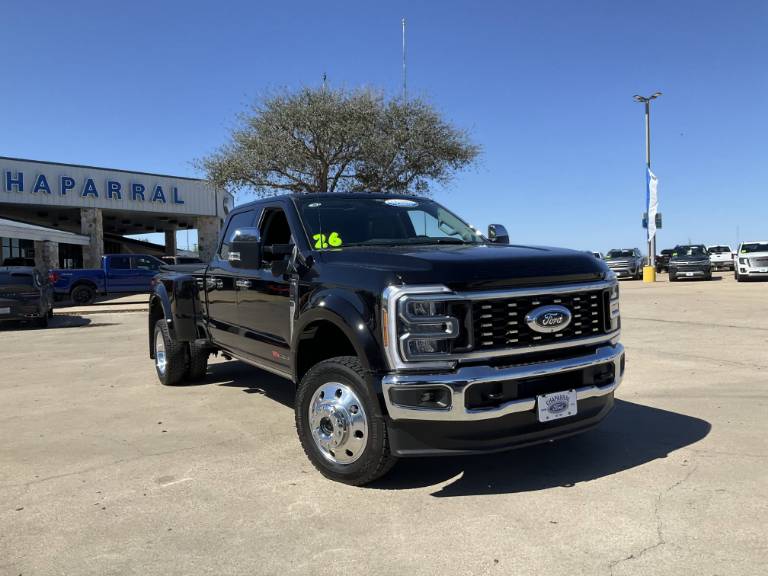 2026 Ford Super Duty F-450 DRW LARIAT