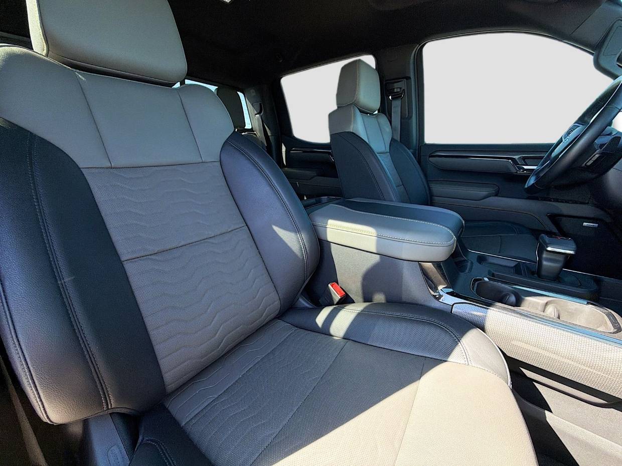2023 Chevrolet Silverado 1500 ZR2 - Photo 35