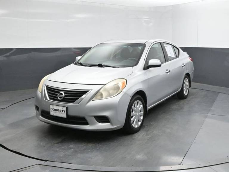 2014 Nissan Versa 1.6 SV