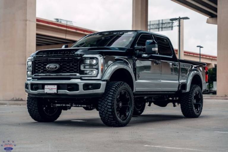 2026 Ford F-250SD Black Widow