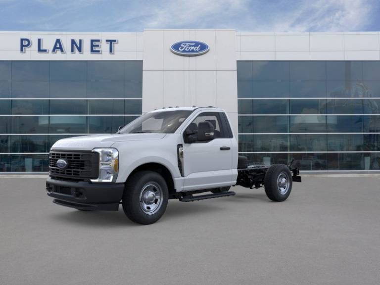 2026 Ford Super Duty F-350 SRW XL 2WD Reg Cab 145 WB 60 CA