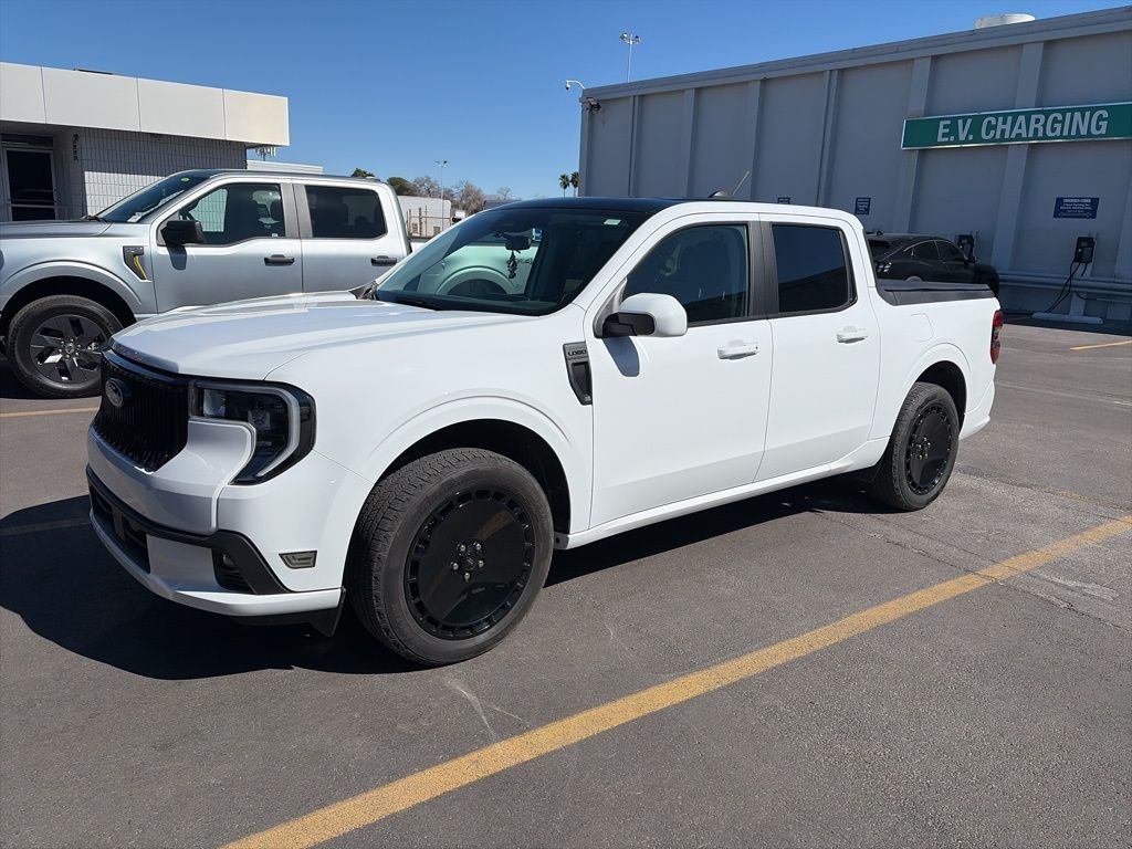 2025 Ford Maverick Lobo Standard