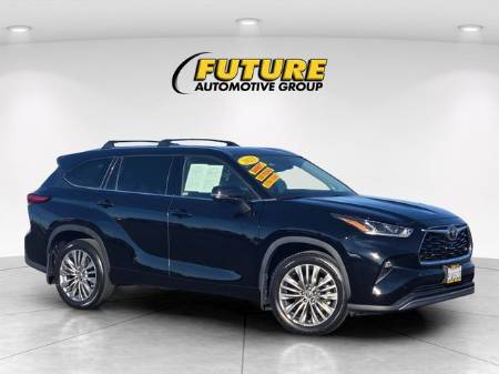 2023 Toyota Highlander Platinum