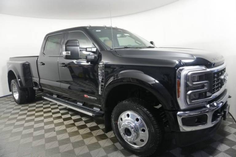 2026 Ford Super Duty F-450 DRW LARIAT