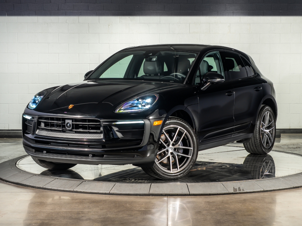 2025 Porsche Macan