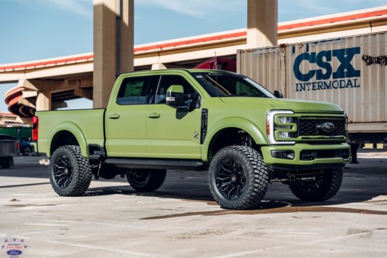 2026 Ford F-250SD Black Widow