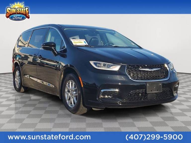 2024 Chrysler Pacifica Touring L