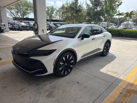 2024 Toyota Crown Platinum