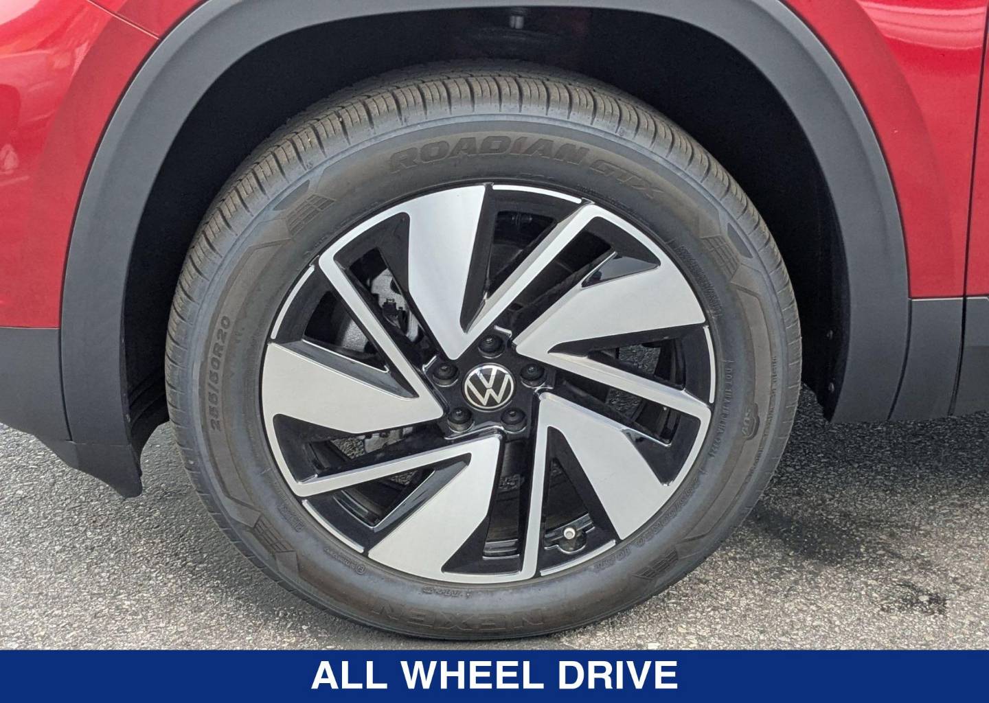 2025 Volkswagen Atlas SE w/Tech - Photo 9