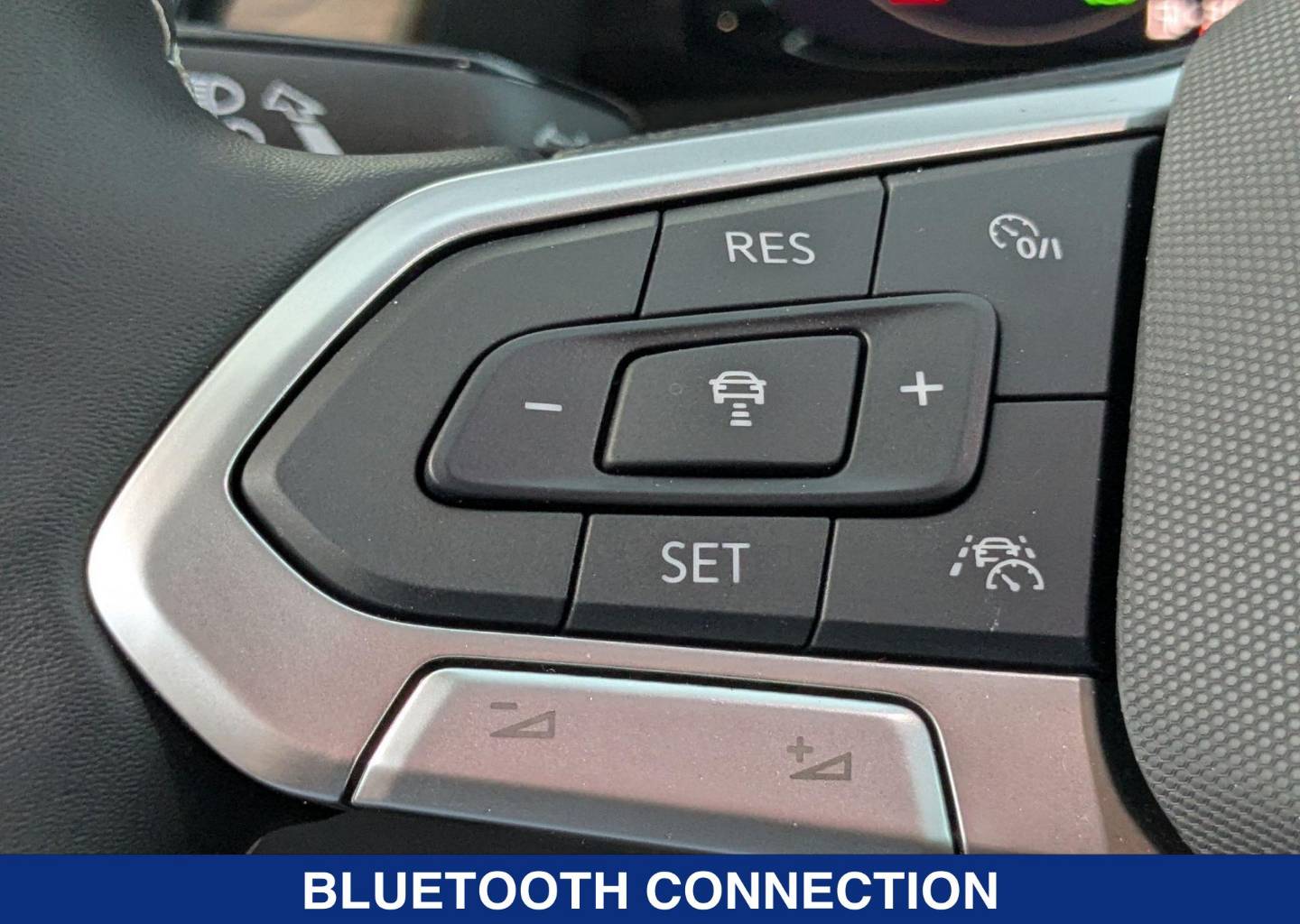 2025 Volkswagen Atlas SE w/Tech - Photo 14