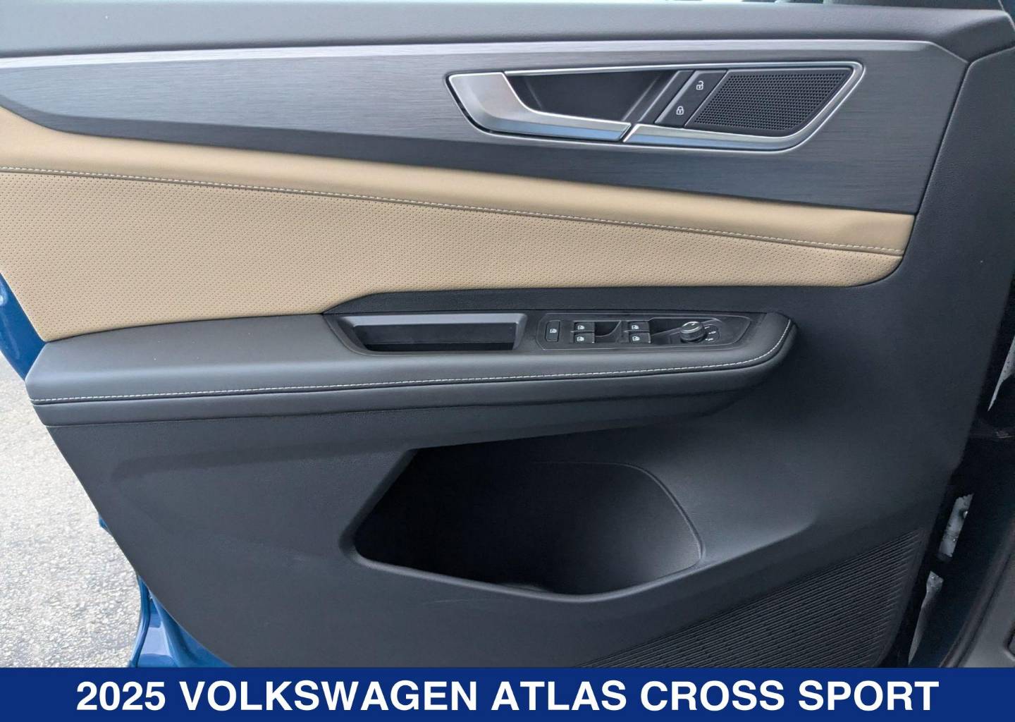 2025 Volkswagen Atlas Cross Sport SE - Photo 10