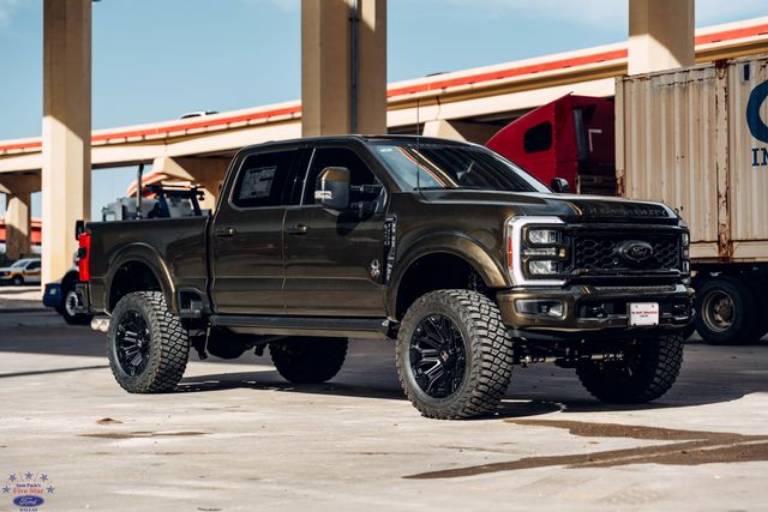 2026 Ford F-250SD Black Widow