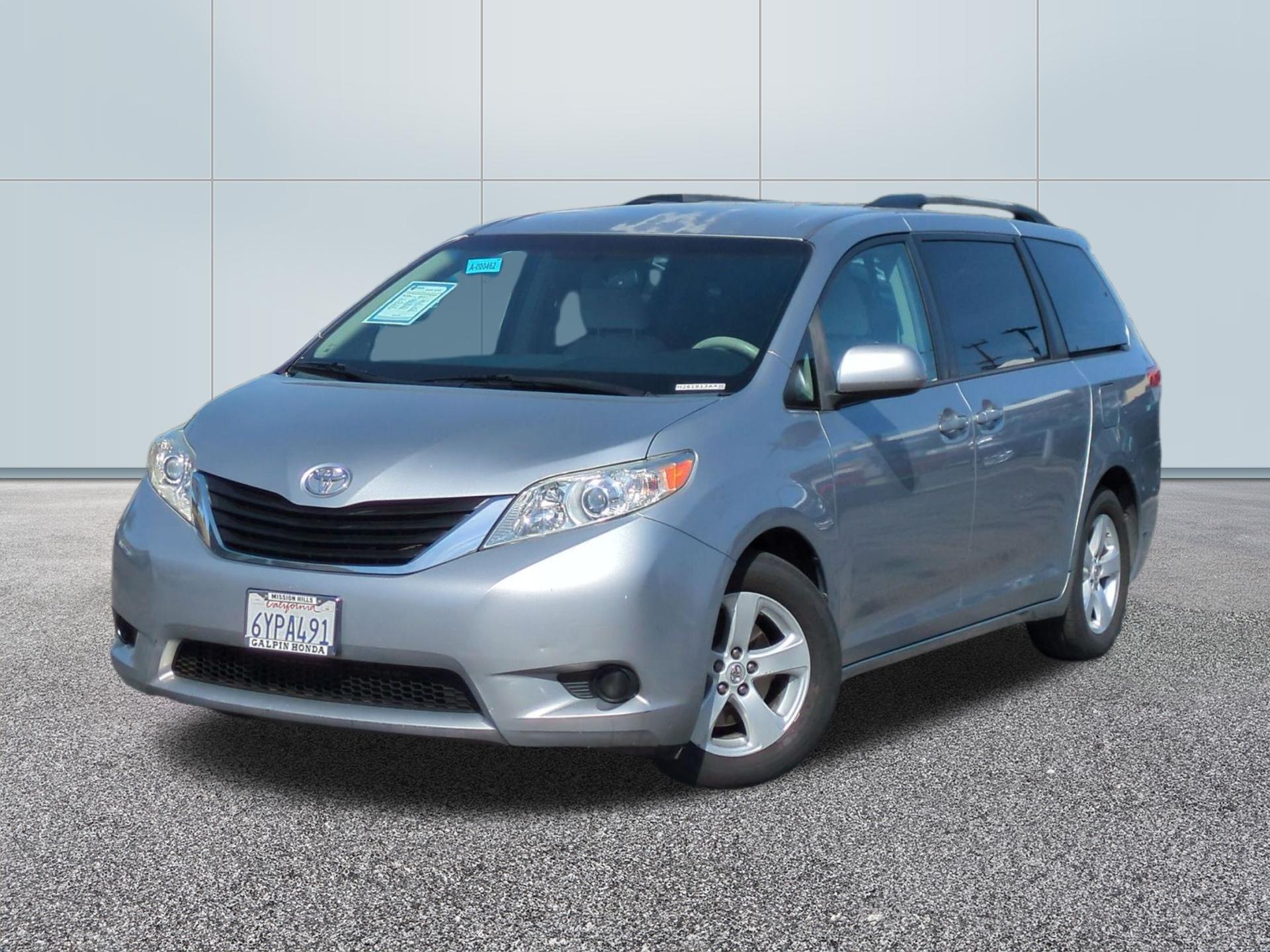 2013 Toyota Sienna LE