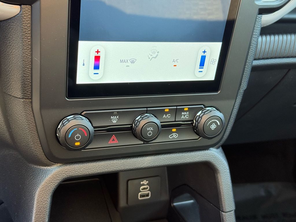 2025 Ford Ranger XL - Photo 17