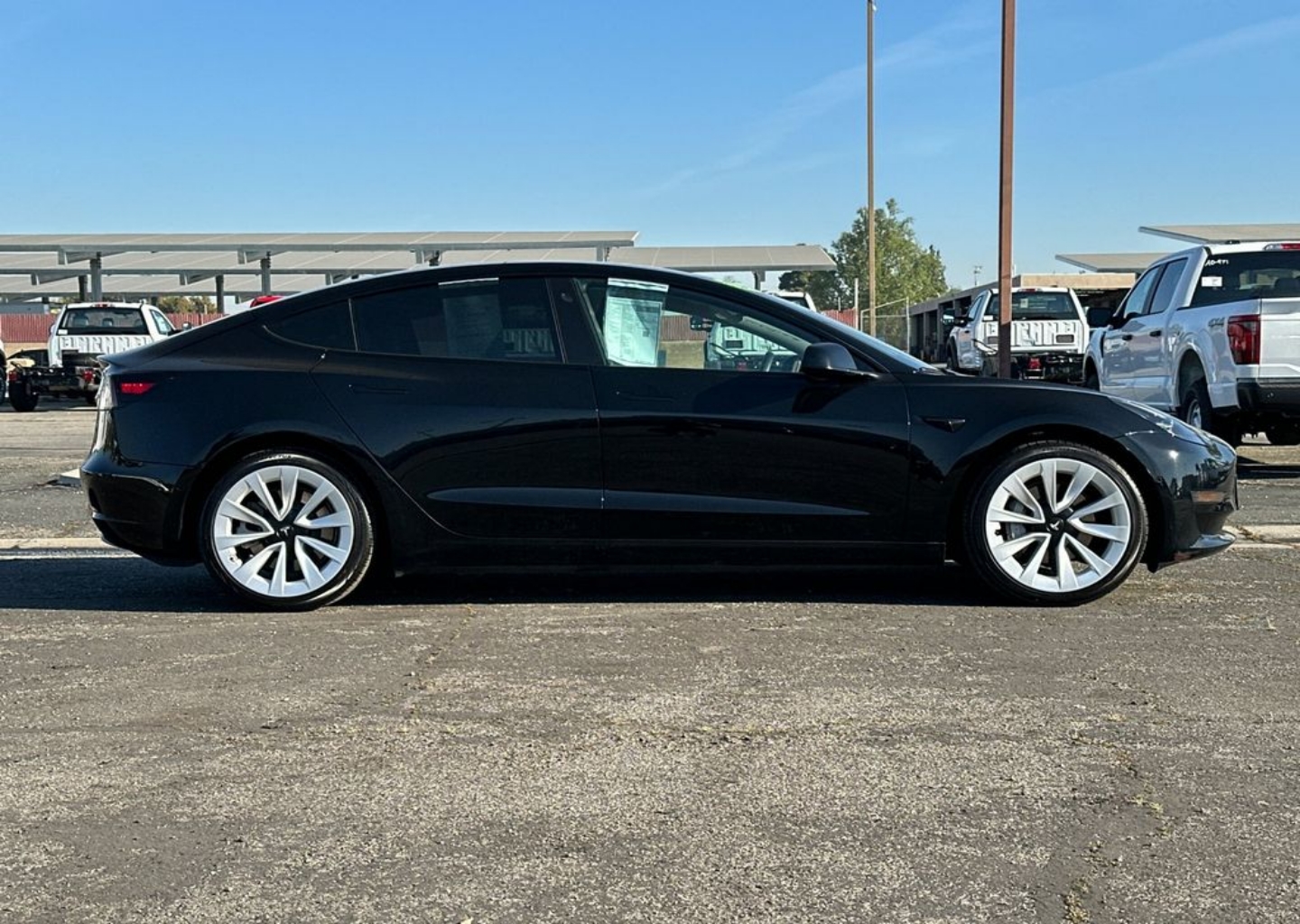 Used 2022 Tesla Model 3 Base with VIN 5YJ3E1EA8NF232151 for sale in Bakersfield, CA