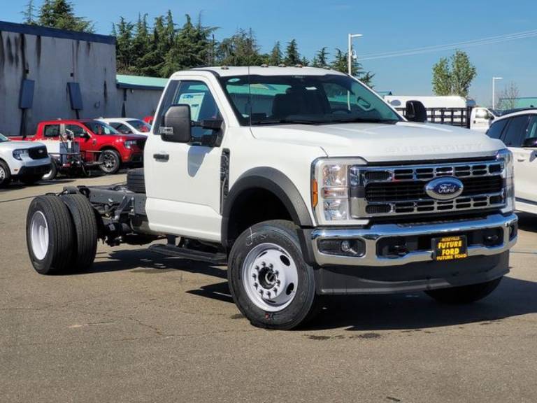2025 Ford F-600SD XL