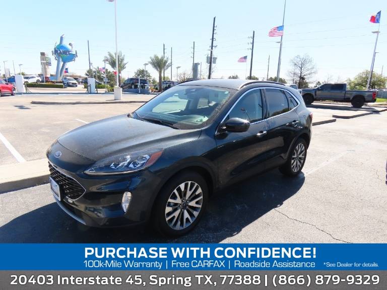 2022 Ford Escape Titanium AWD