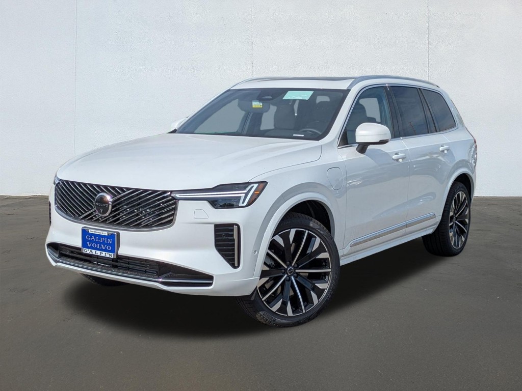 2026 Volvo XC90 Recharge Plug-In Hybrid T8 Plus Bright