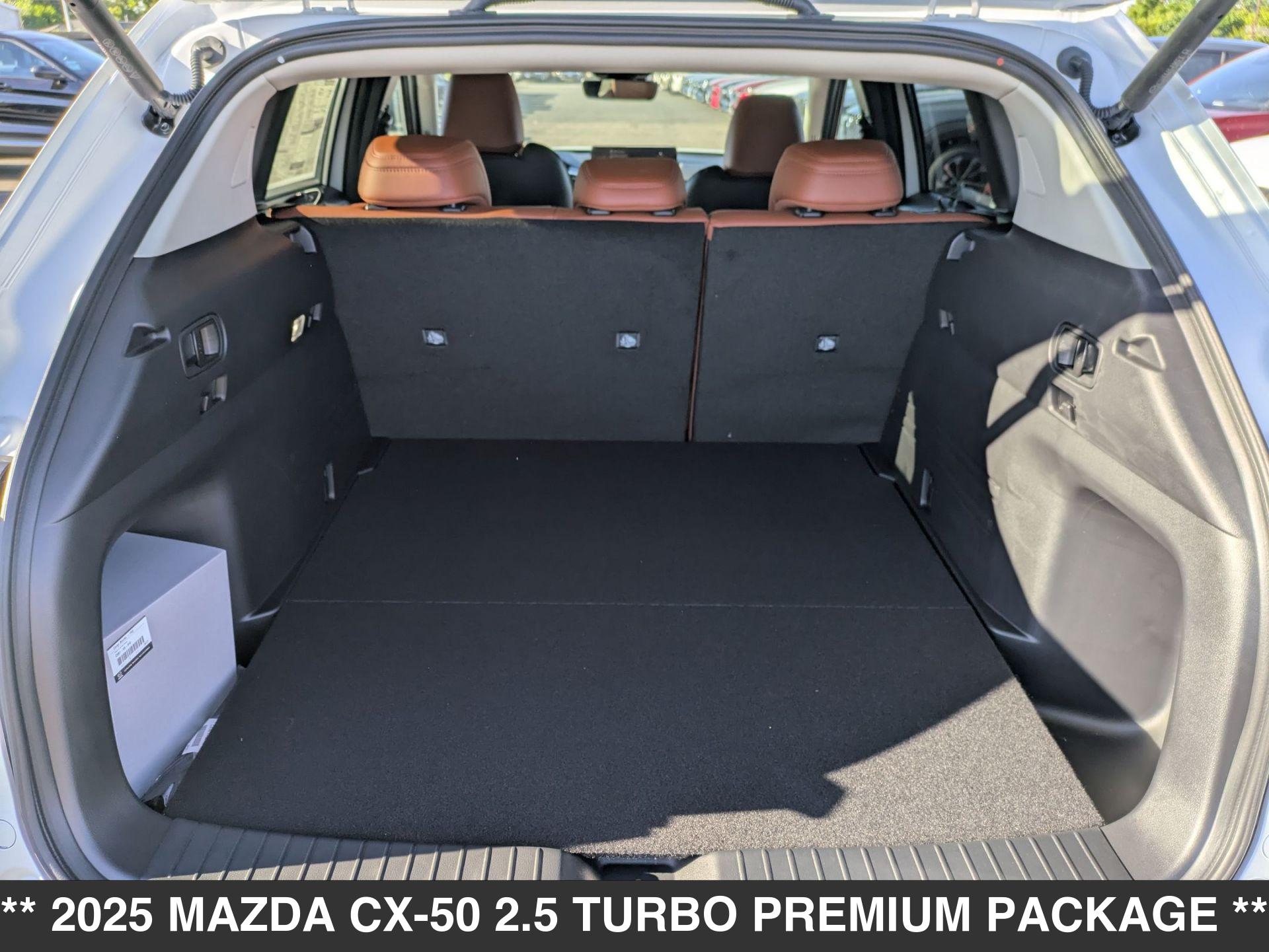 2025 Mazda CX-50 Premium - Photo 12