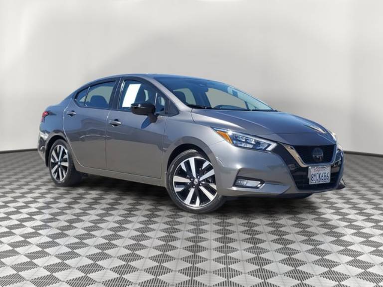 2021 Nissan Versa SR