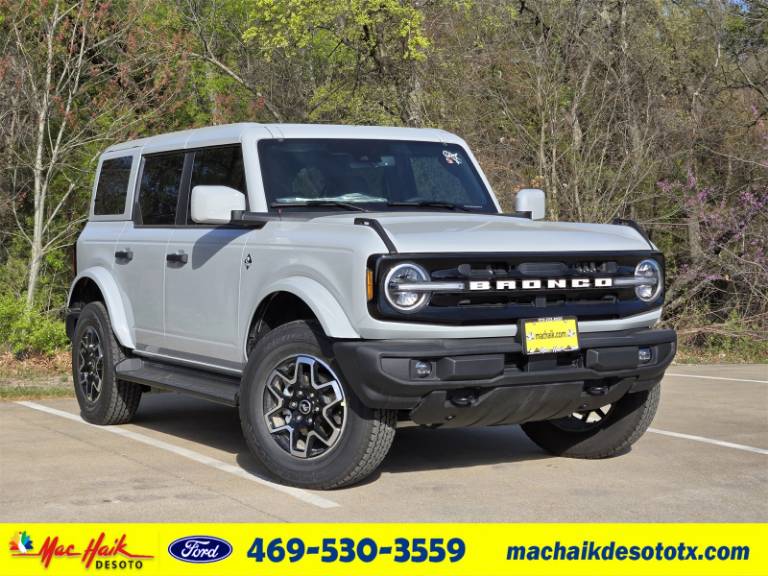 2026 Ford Bronco Outer Banks
