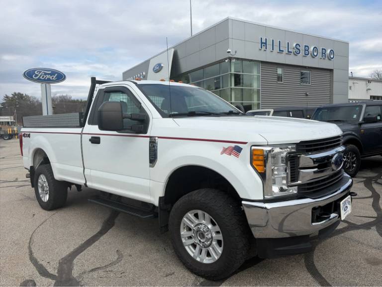 2017 Ford Super Duty F-350 SRW Pickup XL
