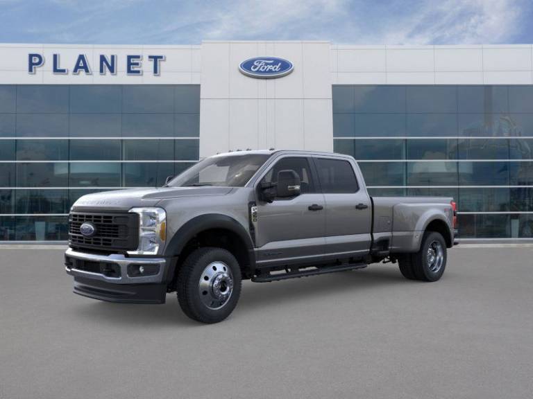 2026 Ford Super Duty F-450 DRW XL 4WD Crew Cab 8' Box