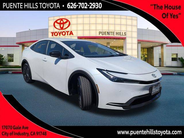 2025 Toyota Prius LE