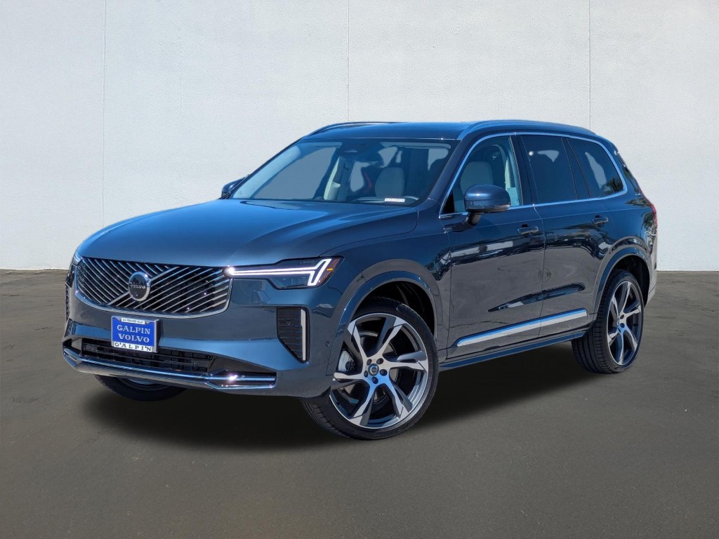 2025 Volvo XC90 B6 Ultra
