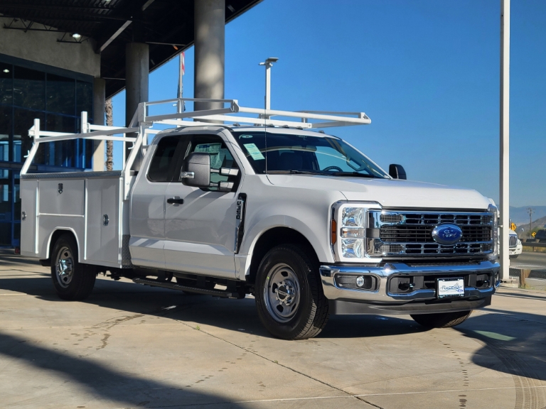 2026 Ford Super Duty F-350 SRW XL
