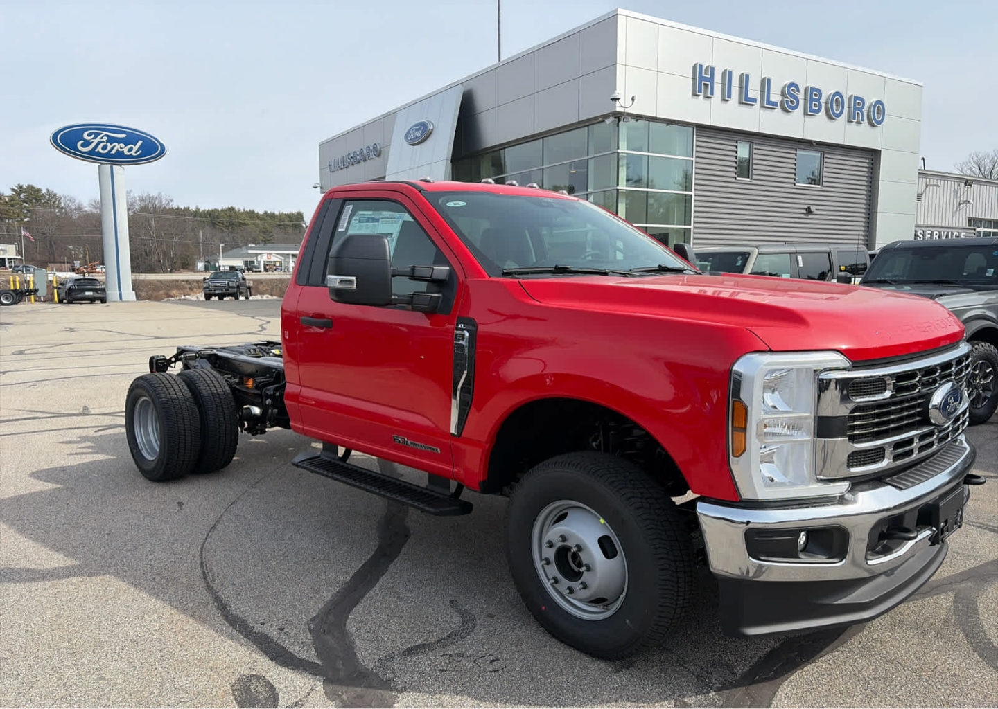 2026 Ford F-350 Super Duty Chassis Cab XL