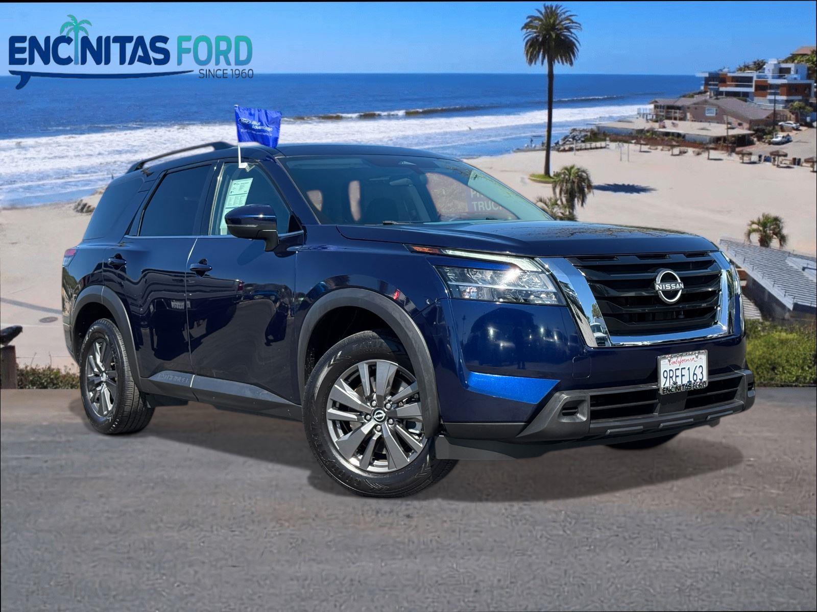 2022 Nissan Pathfinder SV