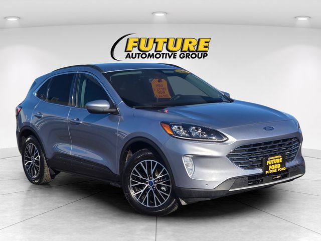 2022 Ford Escape Plug-In Hybrid Titanium
