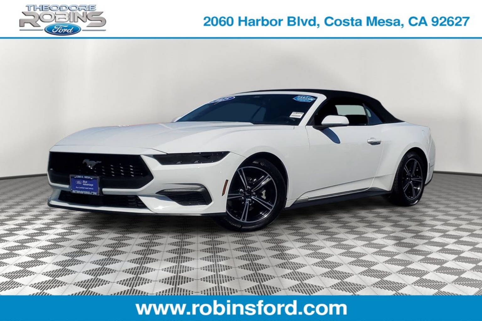 2025 Ford Mustang EcoBoost Convertible's photo