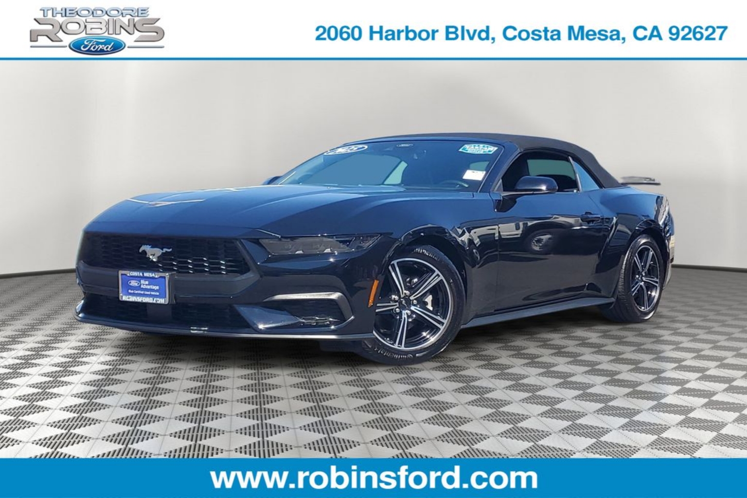 2025 Ford Mustang EcoBoost Convertible's photo