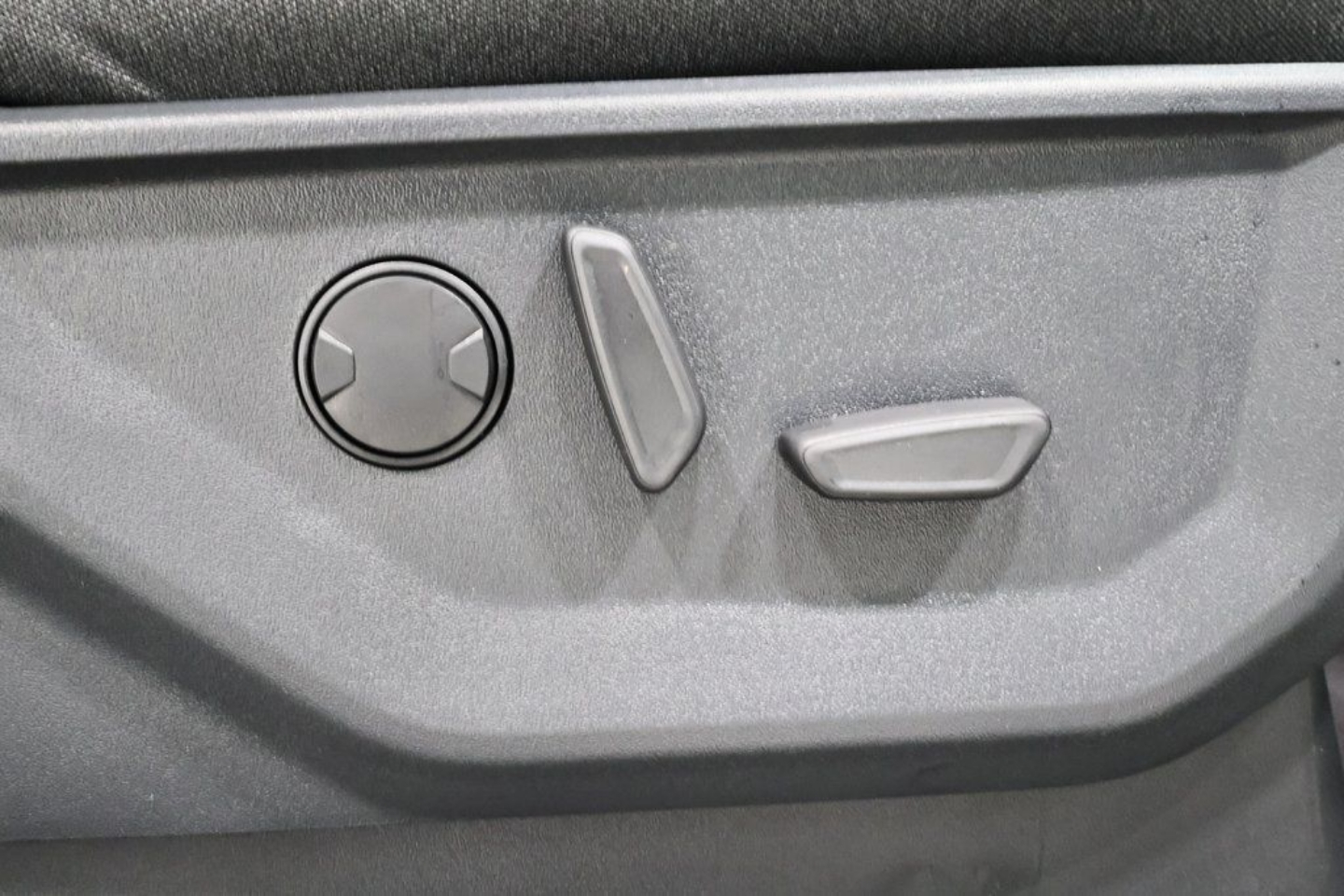 2025 Ford F-150 XLT - Photo 16