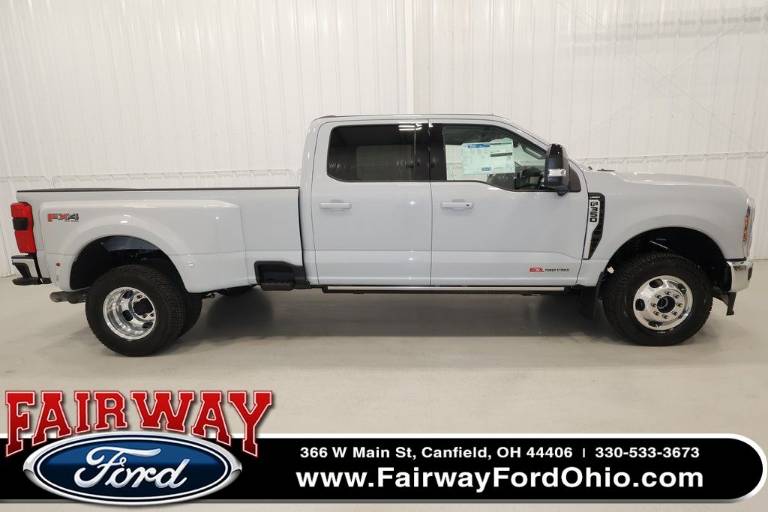 2025 Ford F-350SD LARIAT DRW