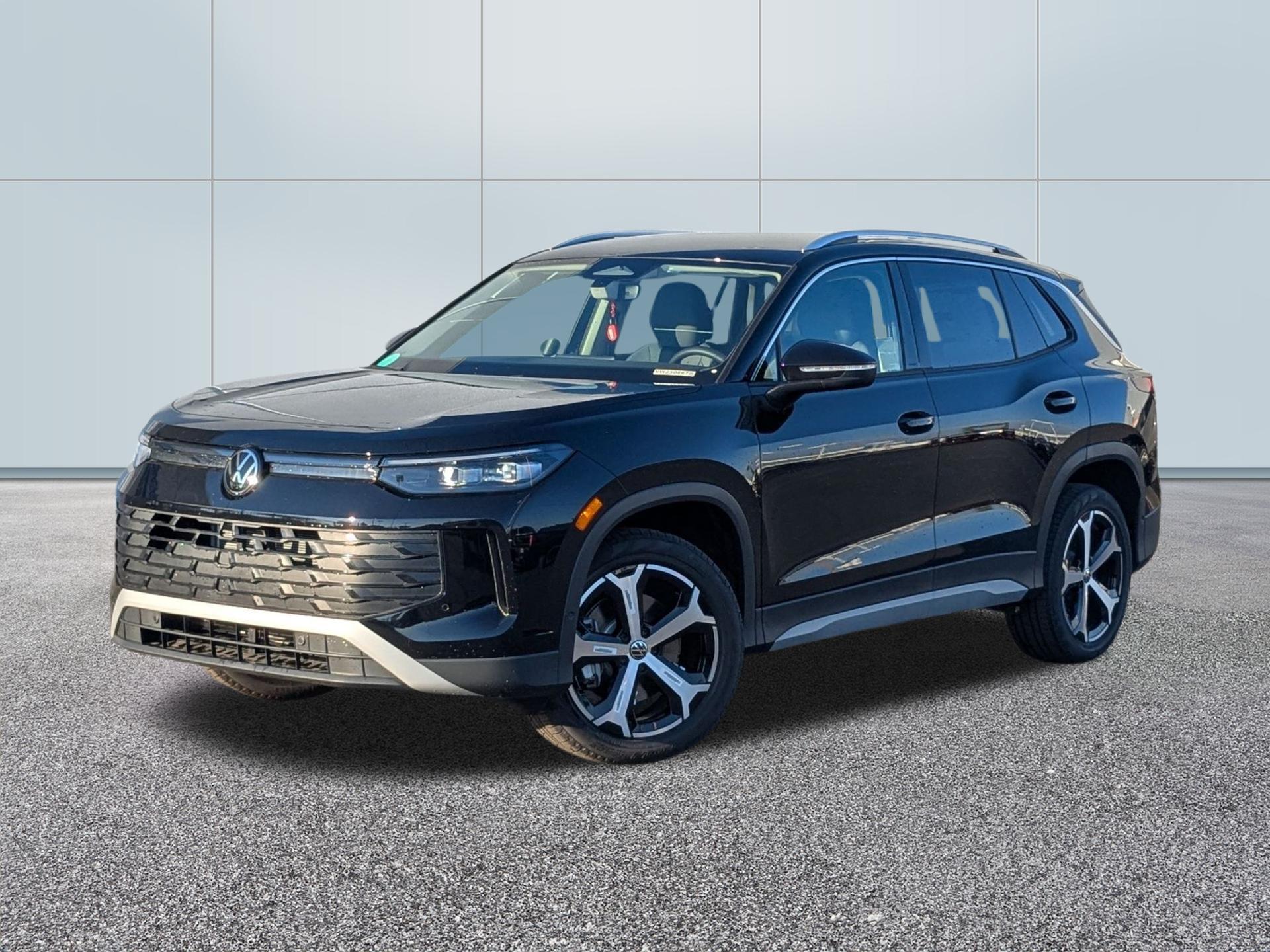 New 2025 Volkswagen Tiguan SE