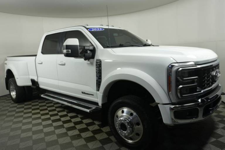 2023 Ford Super Duty F-450 DRW LARIAT