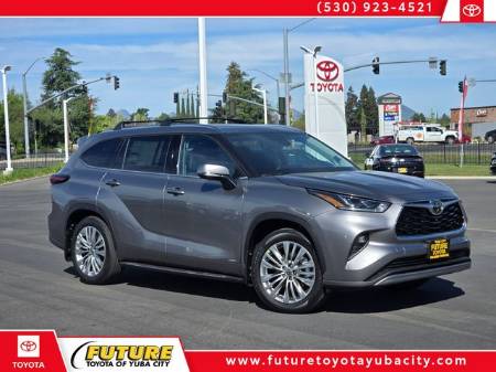 2026 Toyota Highlander Hybrid Platinum