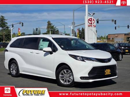 2026 Toyota Sienna LE