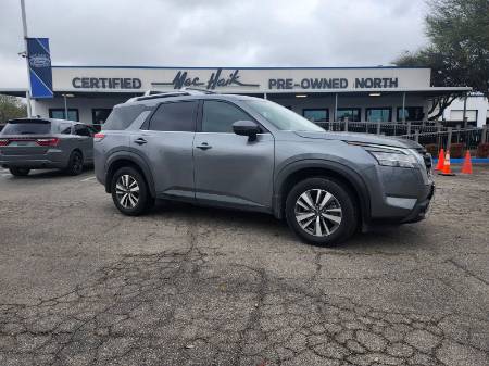 2024 Nissan Pathfinder SL