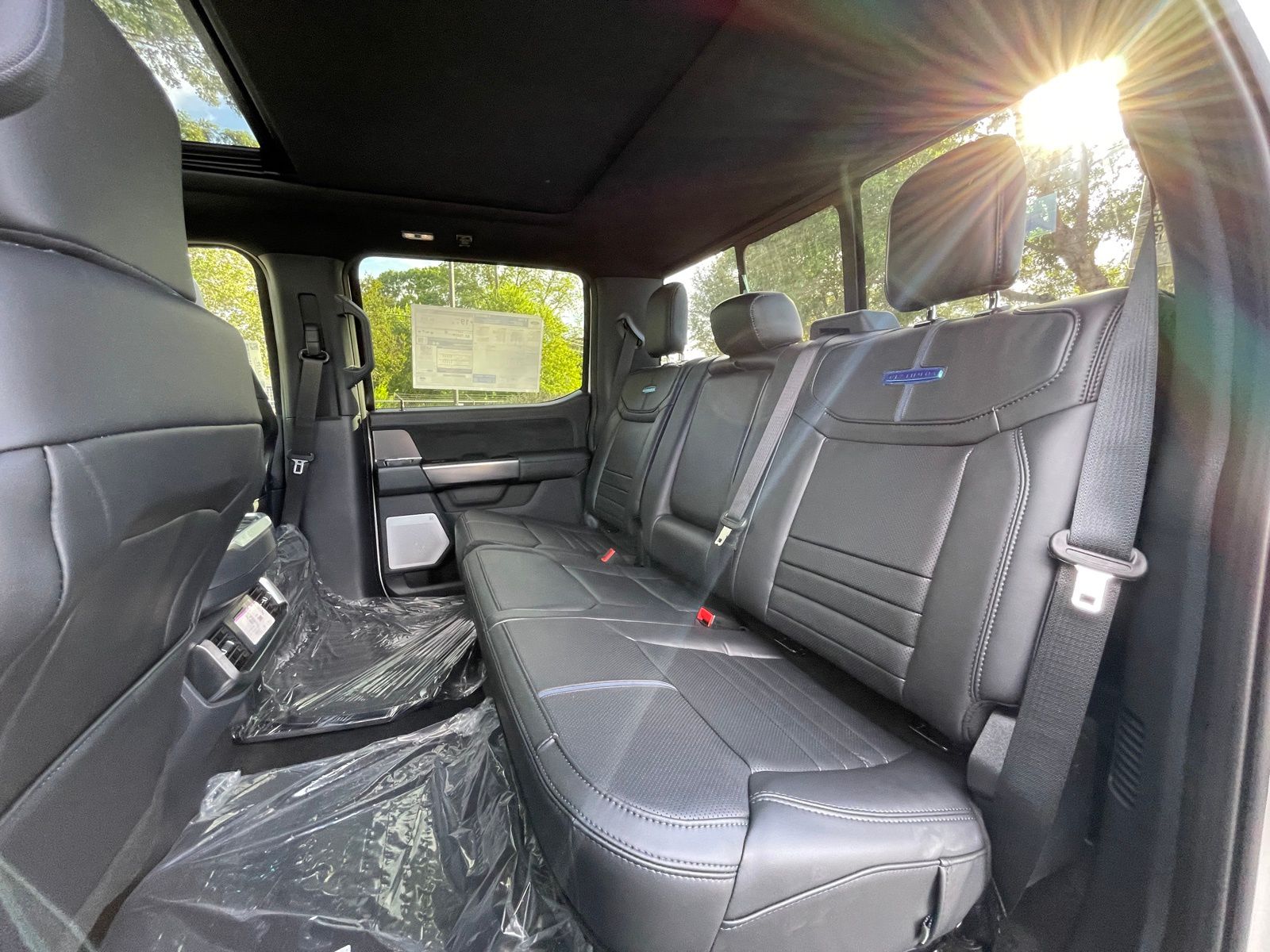 2025 Ford F-150 Platinum - Photo 7