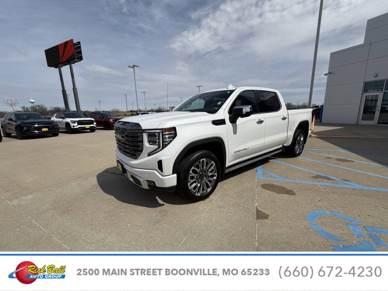 Used 2024 GMC Sierra 1500 Denali Denali Ultimate with VIN 1GTUUHEL8RZ350525 for sale in Kansas City