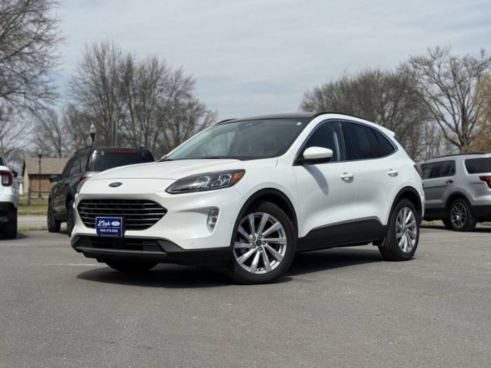 2022 Ford Escape Titanium Hybrid