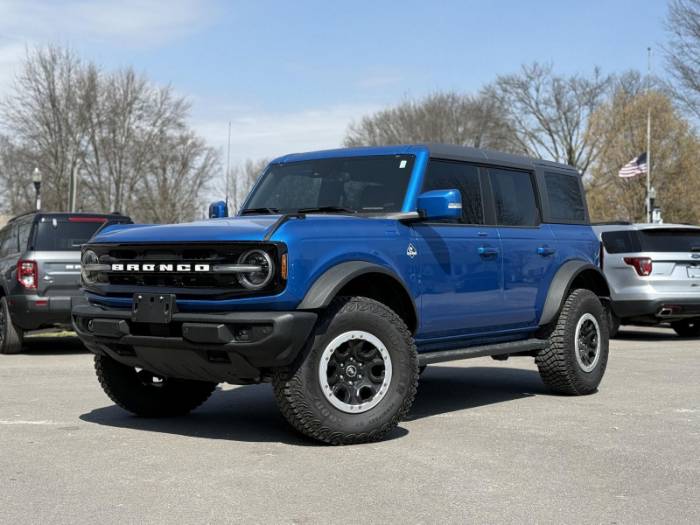 2023 Ford Bronco Outer Banks
