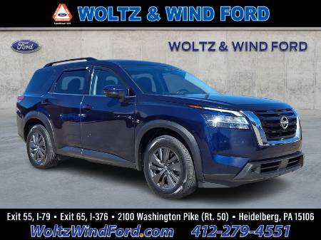 2022 Nissan Pathfinder SV