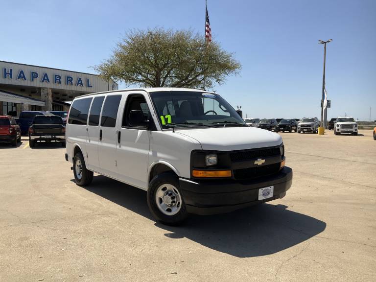2017 Chevrolet Express Passenger LS
