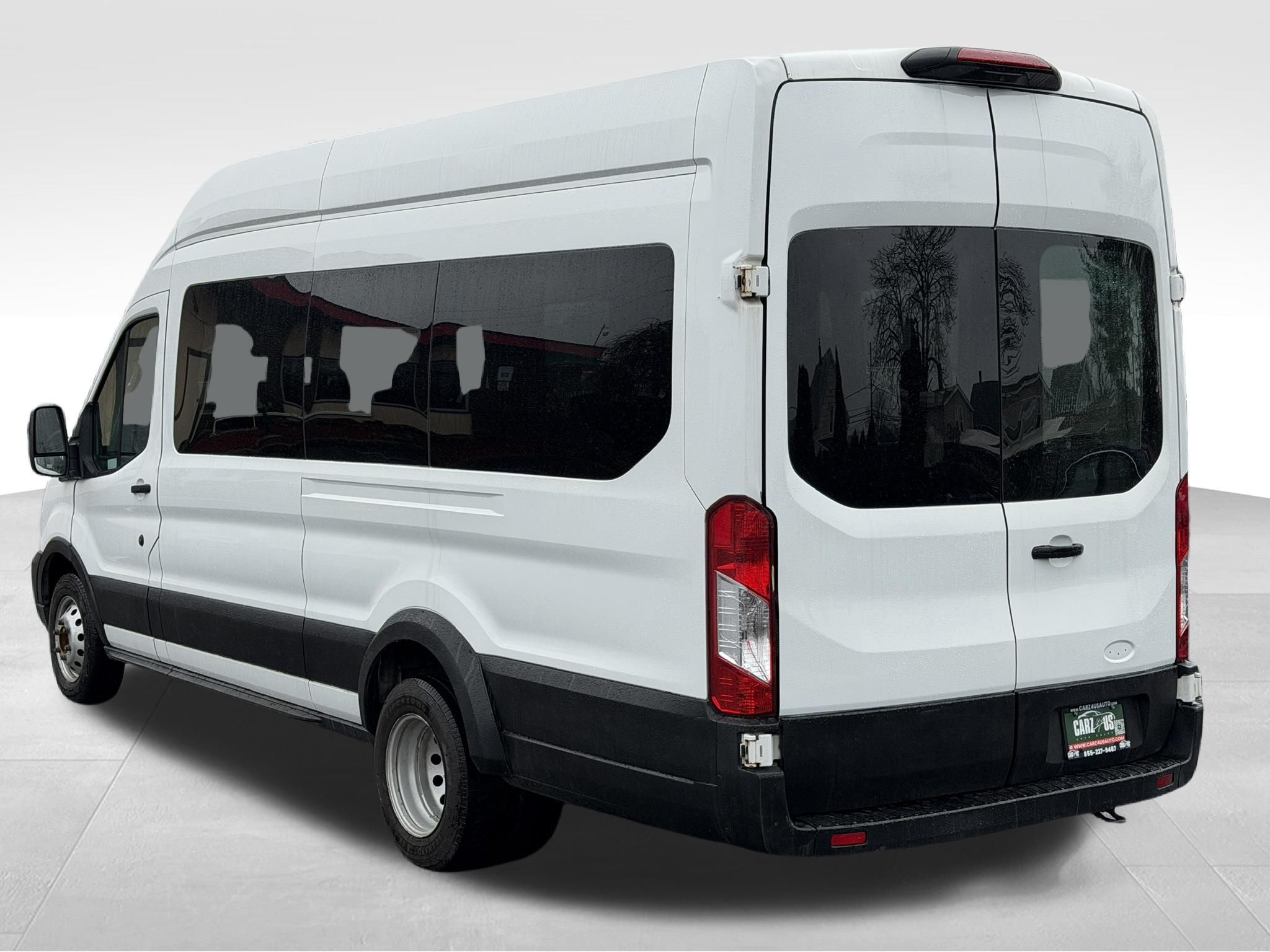 2023 Ford Transit Passenger Van XL - Photo 9